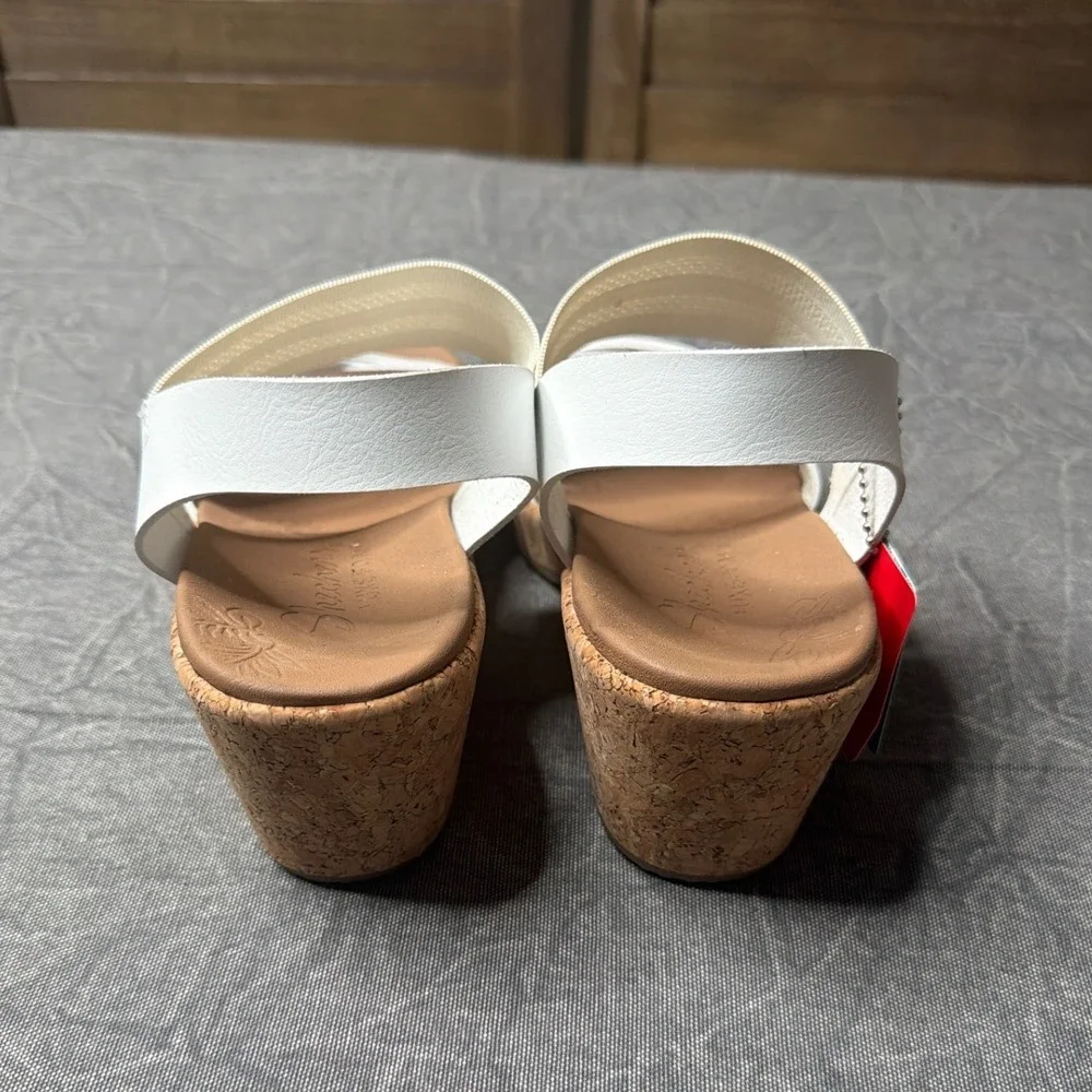 Skechers Sandals Womens 8.5 Cali Beverlee Tiger Posse White Wide Wedge NEW